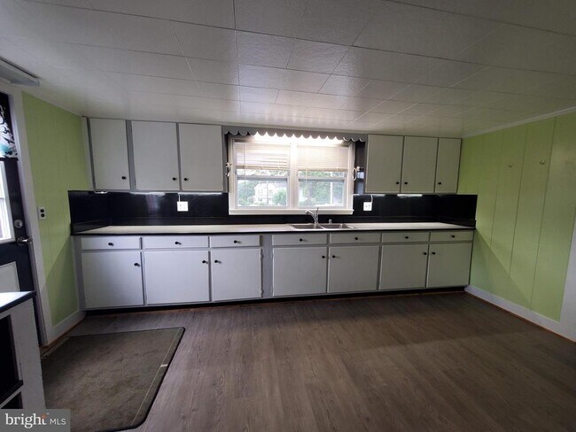 Photo - 448 Ridgeview Rd Unit APT 3