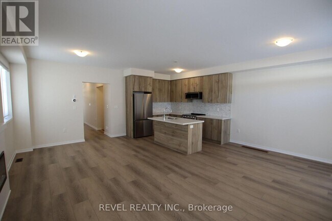 Photo - 1372 Canfield St