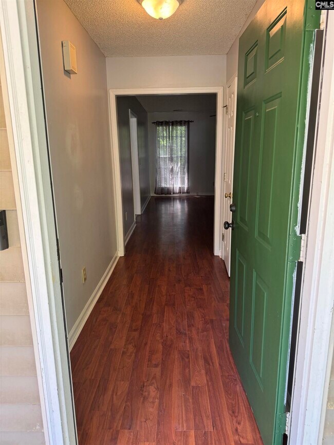 Photo - 143 Bradstone Rd