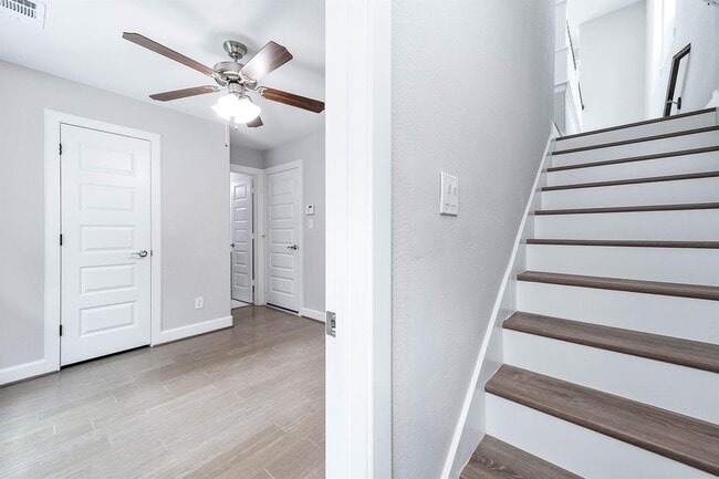 Photo - 2022 Groveland Glen Dr