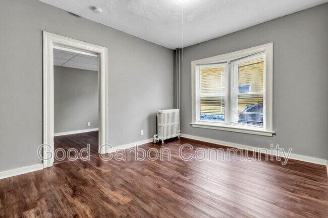 Photo - 135 Elmwood Ave Unidad 3