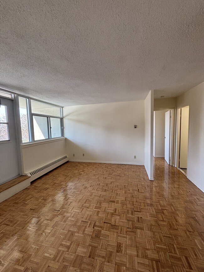 Photo - 70 McEwen Ave