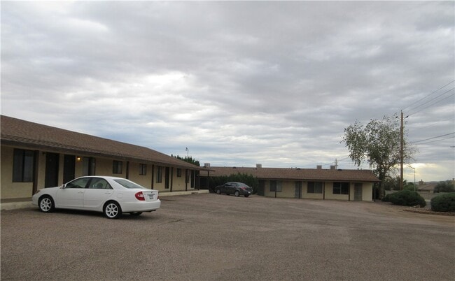 Building Photo - 1755 Gordon #1 Dr Rental