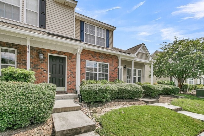 Photo - 478 Doane Way