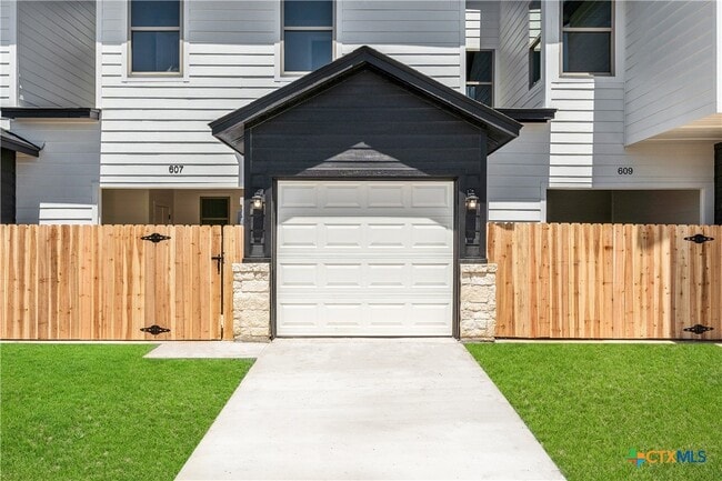 Building Photo - 721 Meiomi Dr Rental