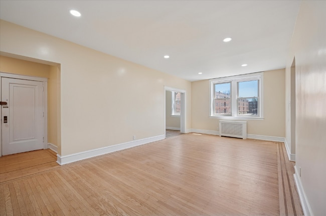 Photo - 6202 Wayne Ave Unidad B101