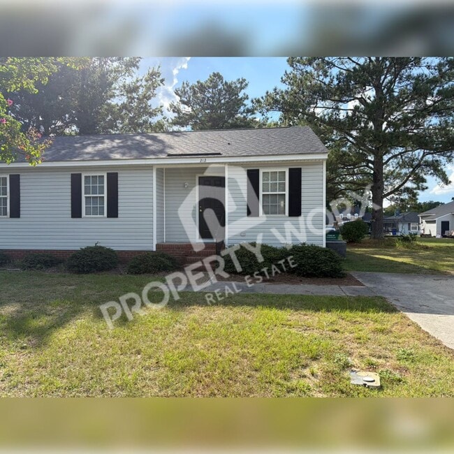 Building Photo - 212 N Thorne St