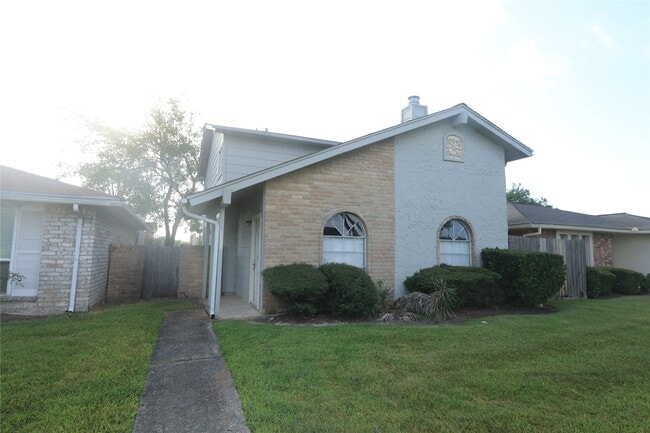 Building Photo - 6573 S Briar Bayou Dr Rental