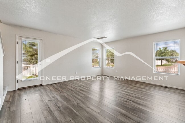Photo - 7604 Firehawk Ln