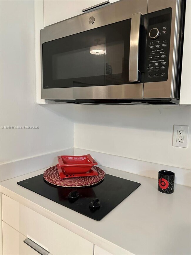 Photo - 1611 Meridian Ave Unidad 103