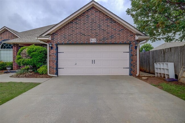 Photo - 913 Elm Creek Dr