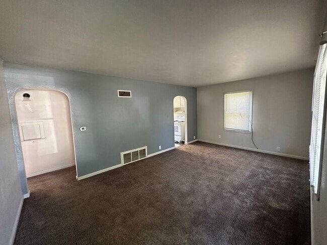 Photo - 610 Gerecke St