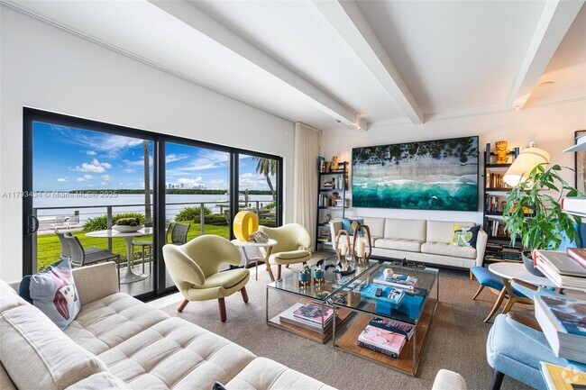 Building Photo - 166 Harbor Dr Unit 2B Rental