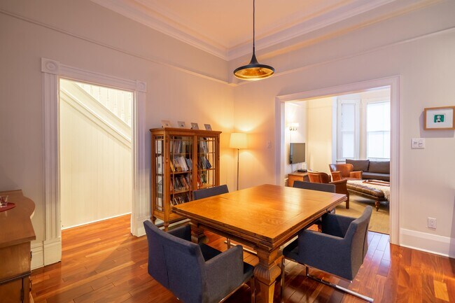 198 Bellwoods Ave