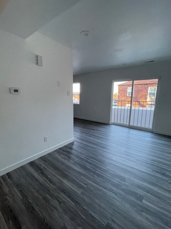 Photo - 322 Mount Everest Dr Unit B