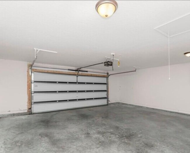 104 Marilyn Ave NW