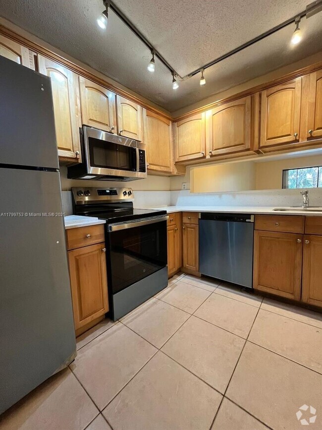 Building Photo - 3470 Foxcroft Rd Rental