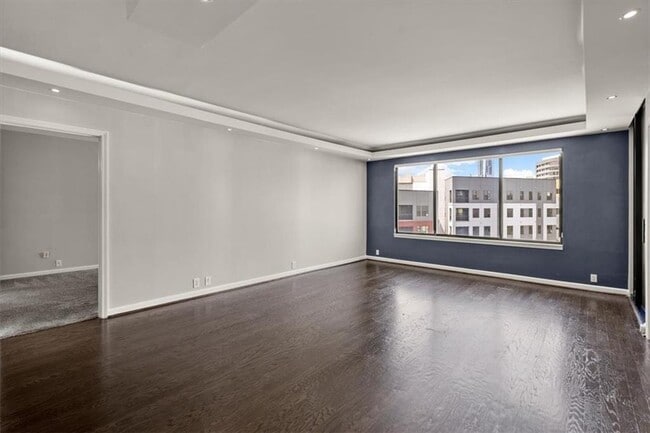 Photo - 3481 Lakeside Dr NE Unit 1007