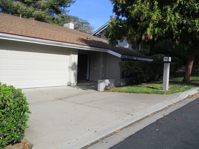 Building Photo - Mount La Jolla Community