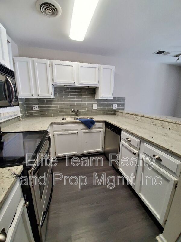 230 S Cedar St Unidad #5