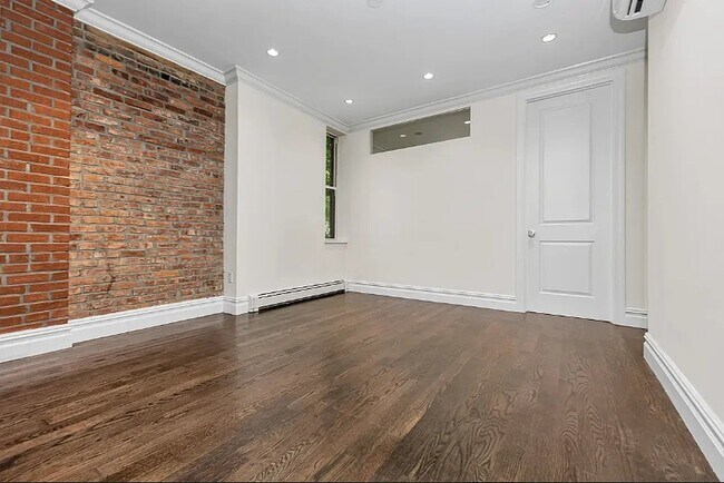 448 W 19th St Unidad 2AB