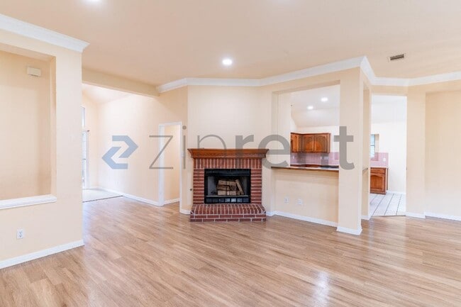 Photo - 1215 Timber Bend Dr