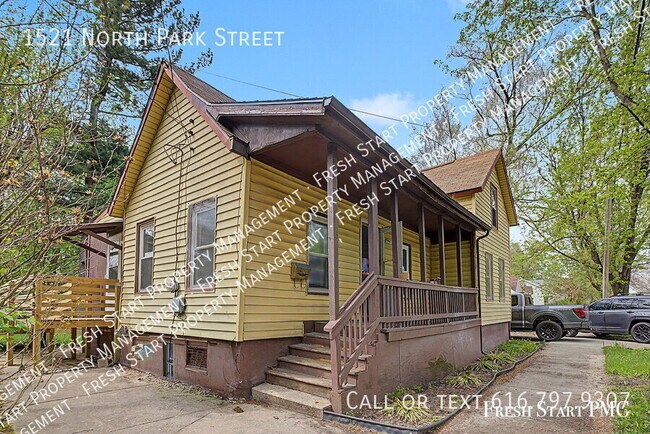 Photo - 1521 N Park St