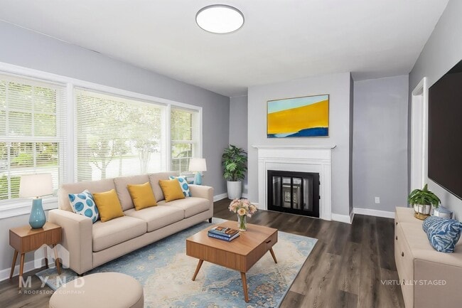 Building Photo - 2313 Eastway Rd