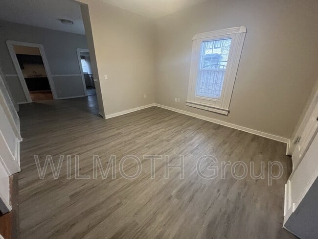 Photo - 2509 E 10th St