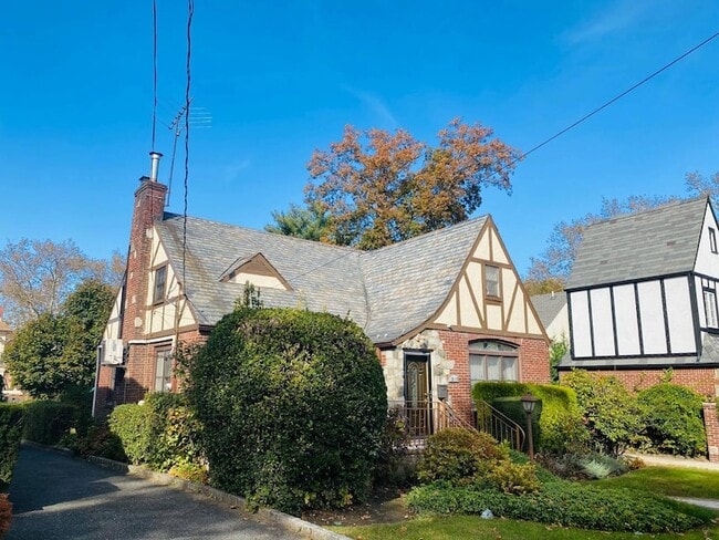181-69 Tudor Rd