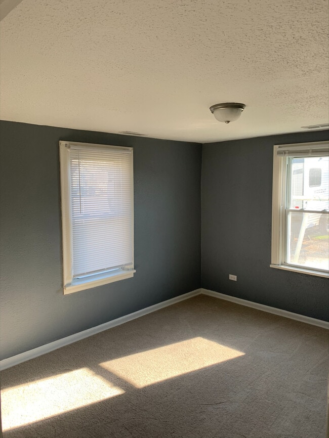 Photo - 2007 S Manhattan Ave