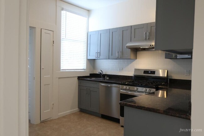 Photo - 598 12th Ave Unidad 596