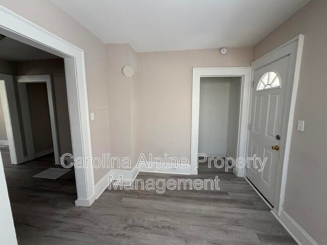 Photo - 1621 N Hamilton St