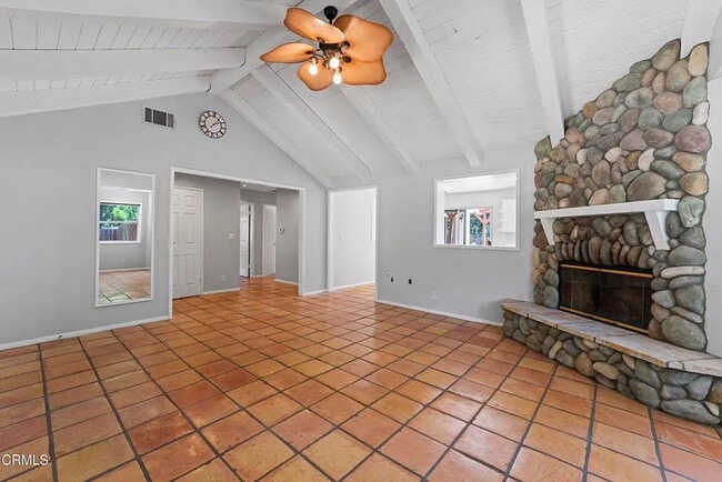 Photo - 605 Grand Ave