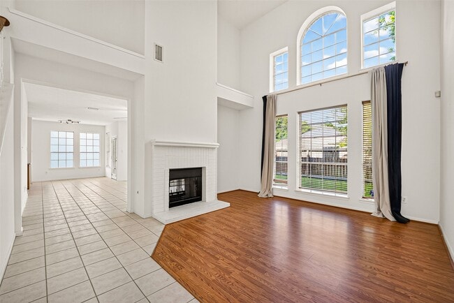 Photo - 2411 Charter Oaks Ct