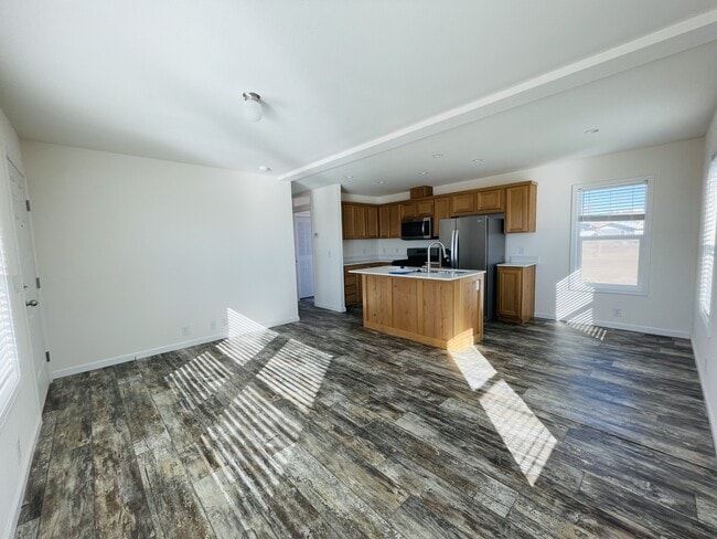 Photo - 889 Paiute Dr