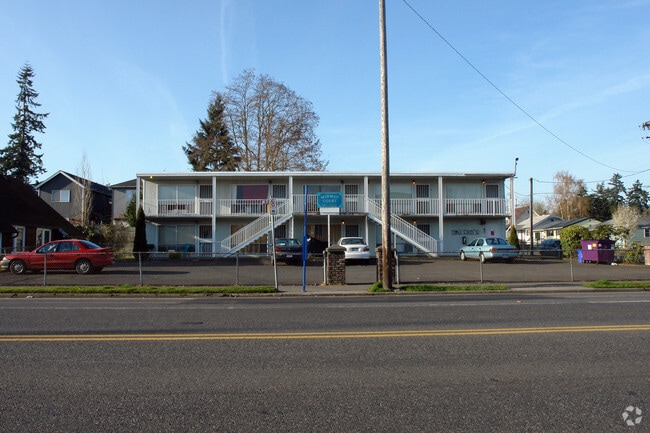 Photo - Midway Court