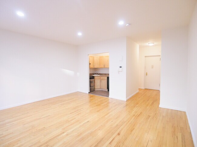 Photo - 228 East 85th Street