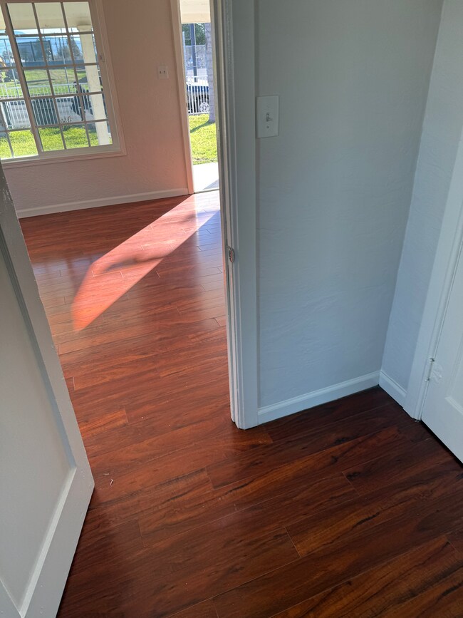 Photo - 411 Grand Ave