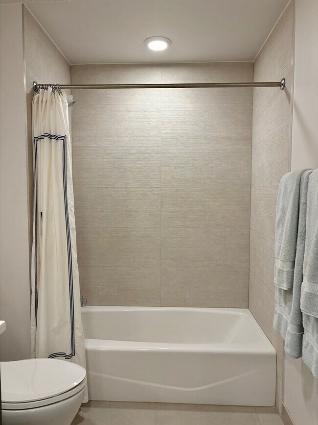 Building Photo - Southwest Water Front One Bedroom W/All Am...