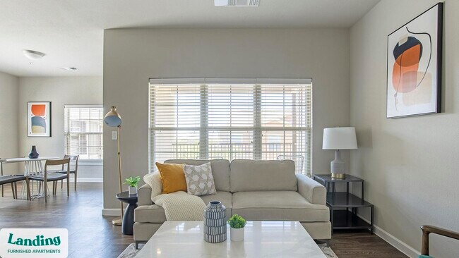 Photo - 2745 Westpointe Dr Unidad 15302