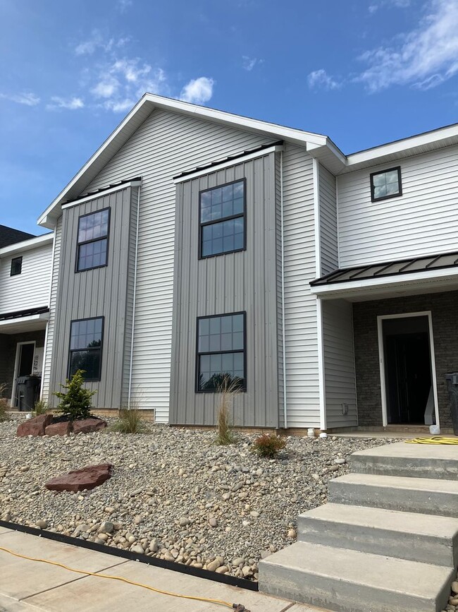 Building Photo - NEW 3 bed/2.5 bath townhome rentals in SPRING GROVE SCHOOL DISTRICT - LEASING SPECIALS