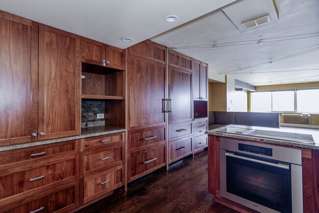 Photo - 1440 N Lake Shore Dr