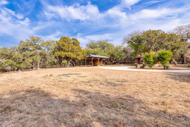 Photo - 9871 Menchaca Rd