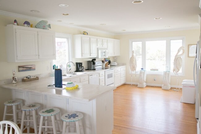 Kure Dreamin' @ 837 Fort Fisher Blvd S