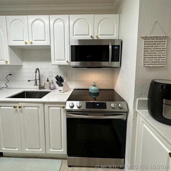 Photo - 10795 SW 108th Ave Unit 304