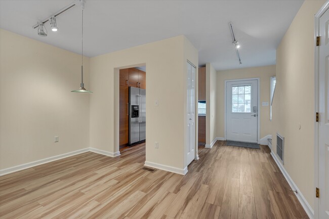 Photo - 108 Mallard Ct