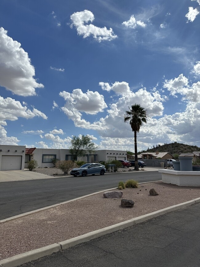 Building Photo - 10585 W Arica Rd Rental