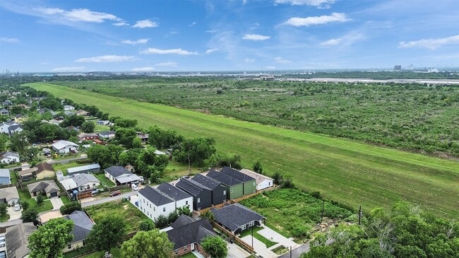 Photo - 9707 Cargill St Unidad A-B