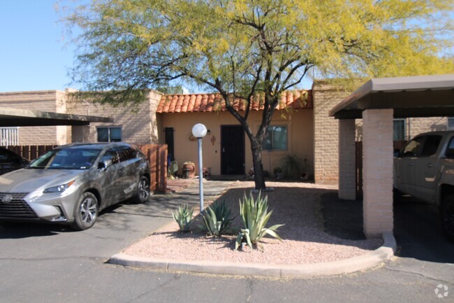 Building Photo - 918 N Pantano Rd Rental